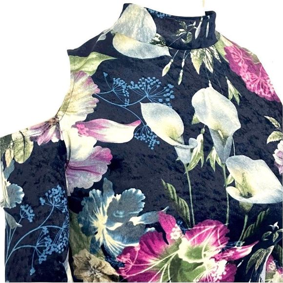 MID thigh velvet floral dress - Picture 10 of 14